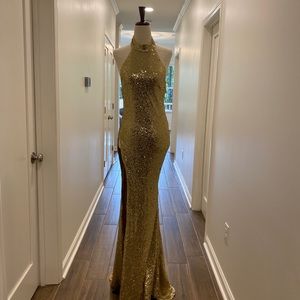 NWT Alamour Gown